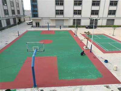 恩隆科技籃羽燈光球場(chǎng)